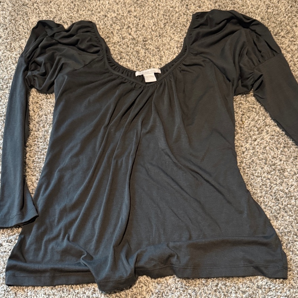 Charlotte Russe Charcoal Gray Long-Sleeve Scoop Neck Tee with Gathered Detail